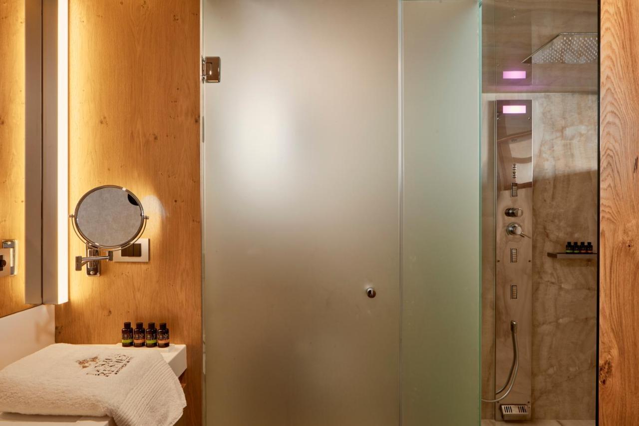 Domus Renier Boutique - Historic Worldwide